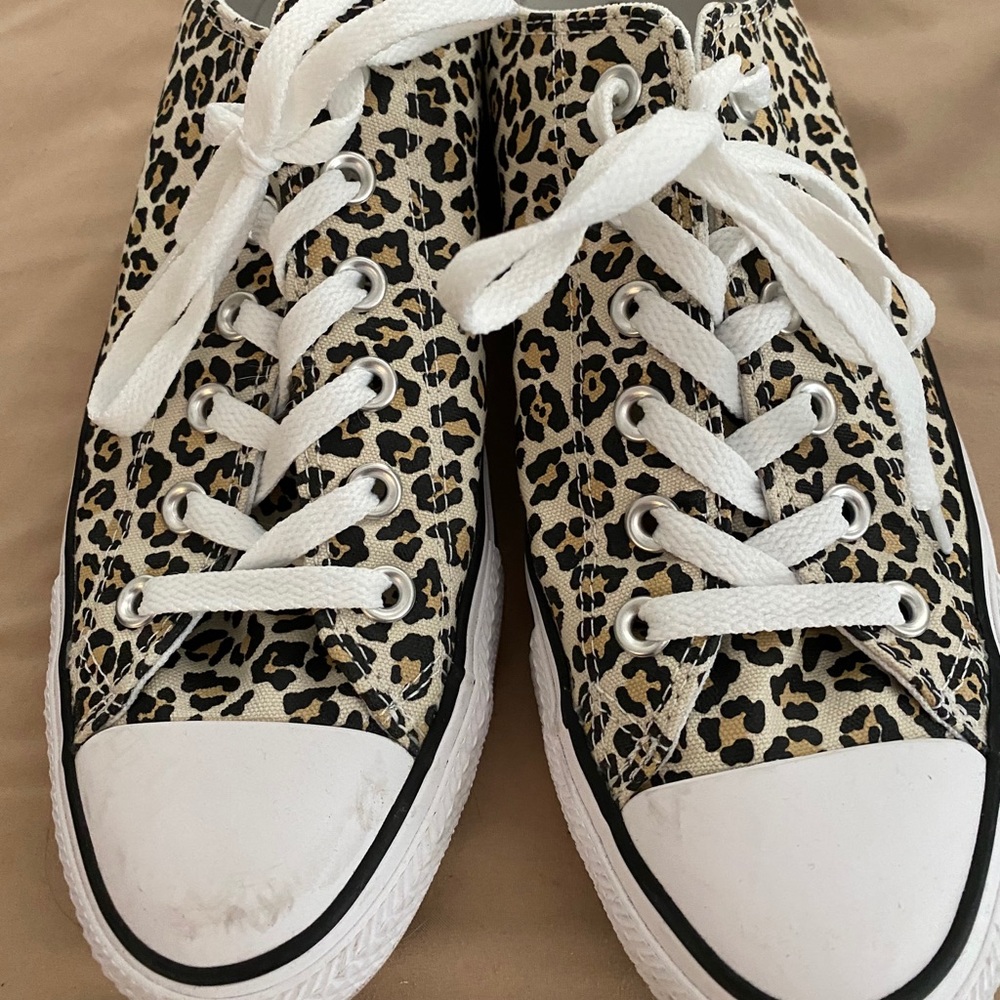Leopard Converse